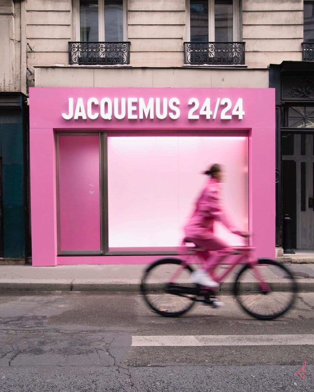 vending machine Jacquemus
